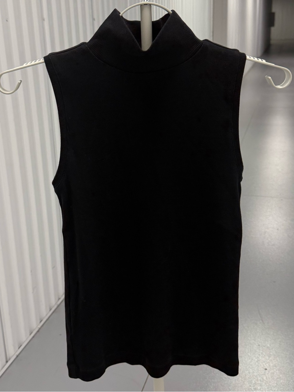 LOFT Black Sleeveless Mock Neck Tank